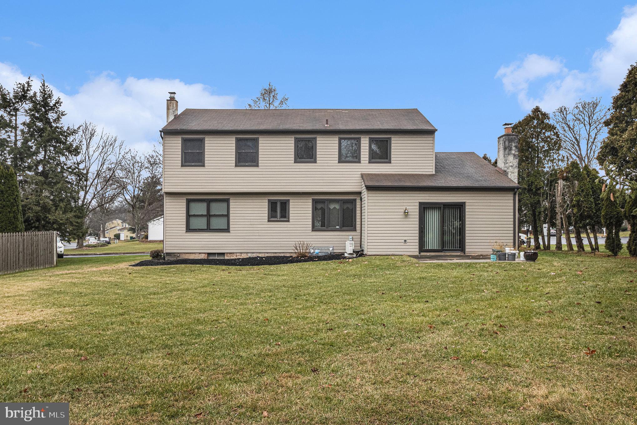 2537 Hamilton Court Warrington, PA 18976 - Photo 35 of 39 Back