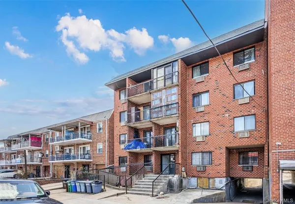 $468,000 | 144-34 37th Avenue, Unit 4 | Murray Hill - Flushing