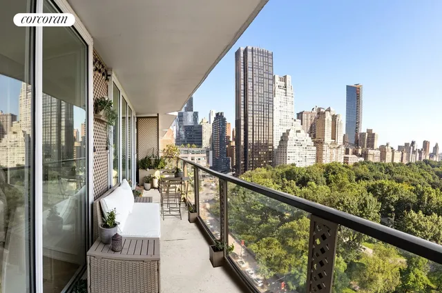 $5,950,000 | 210 Central Park South, Unit 17D | Central Park South