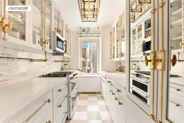 $5,950,000 | 210 Central Park South, Unit 17D | Central Park South