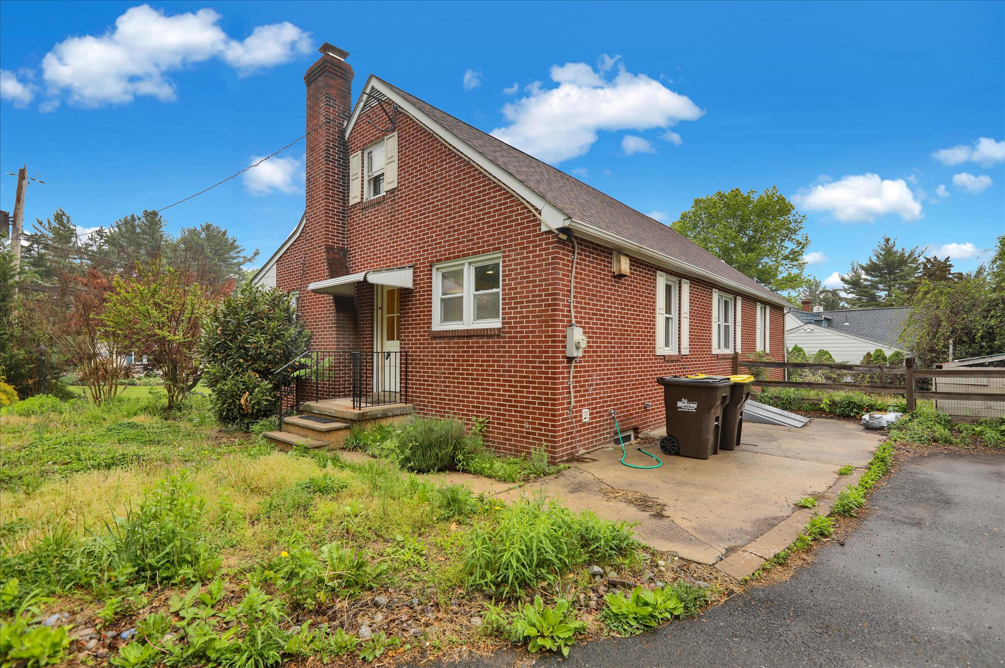 90 Fricks Lock Road Pottstown, PA 19465 - Photo 3 of 28 Side/Back
