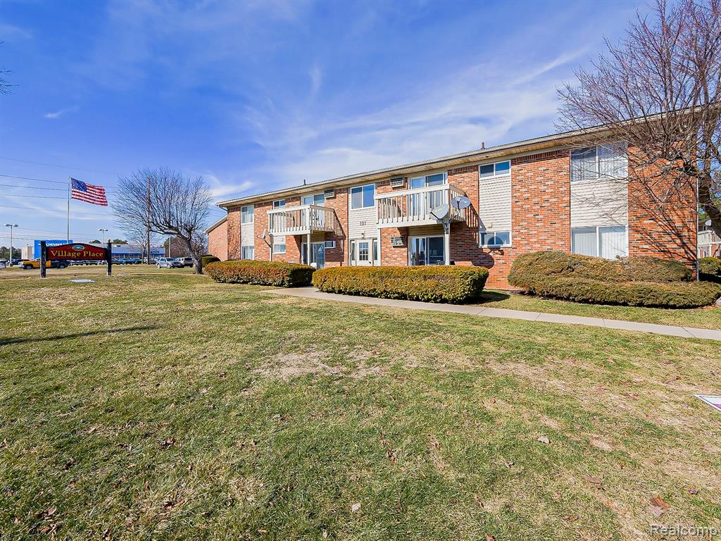 121 East Van Riper Road, Unit 6 Fowlerville, MI 48836 - Photo 21 of 23