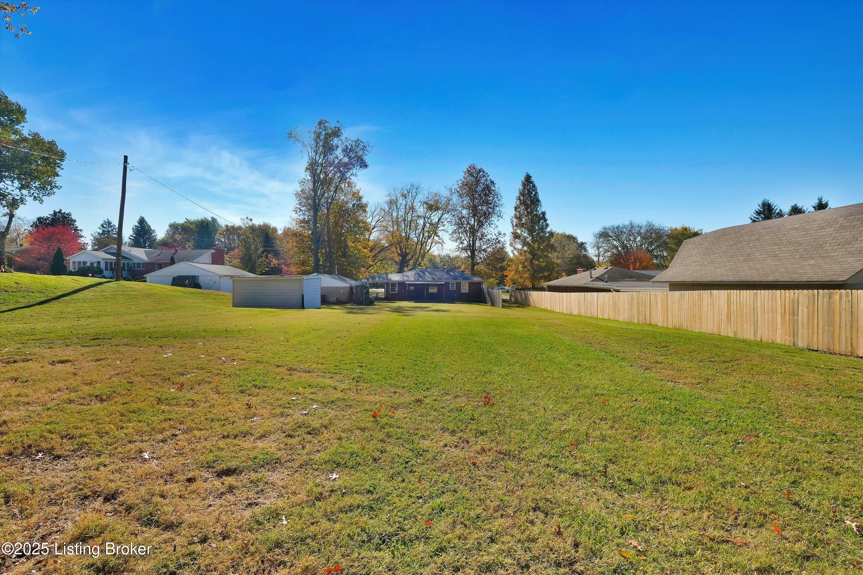 4801 Valley Station Road Louisville, KY 40272 - Photo 33 of 43 Backyard