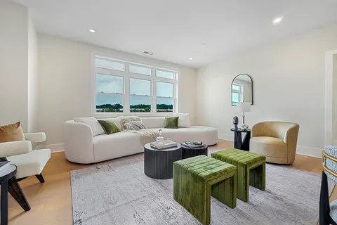 $979,900 | 62 Foundry Street, Unit 505, Wakefield, MA 01880