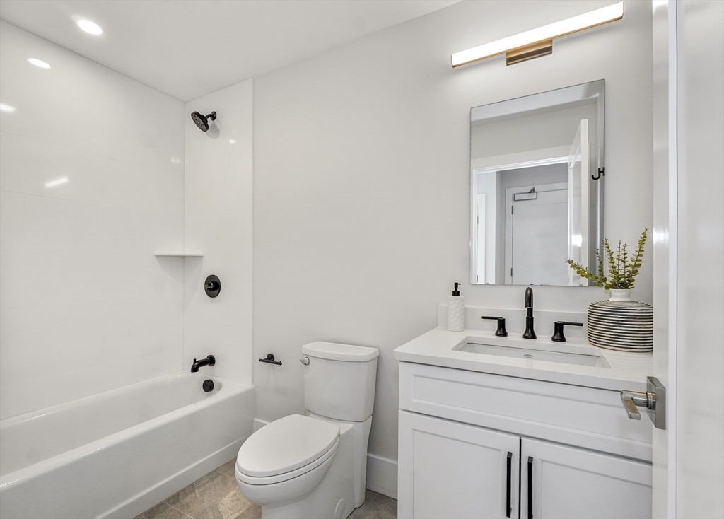 62 Foundry Street, Unit 505 Wakefield, MA 01880 - Photo 23 of 38