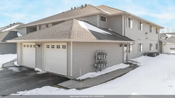 $224,900 | 4735 North Newcastle Lane, Unit D, Appleton, WI 54913
