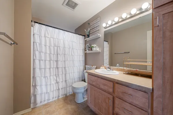 $224,900 | 4735 North Newcastle Lane, Unit D, Appleton, WI 54913