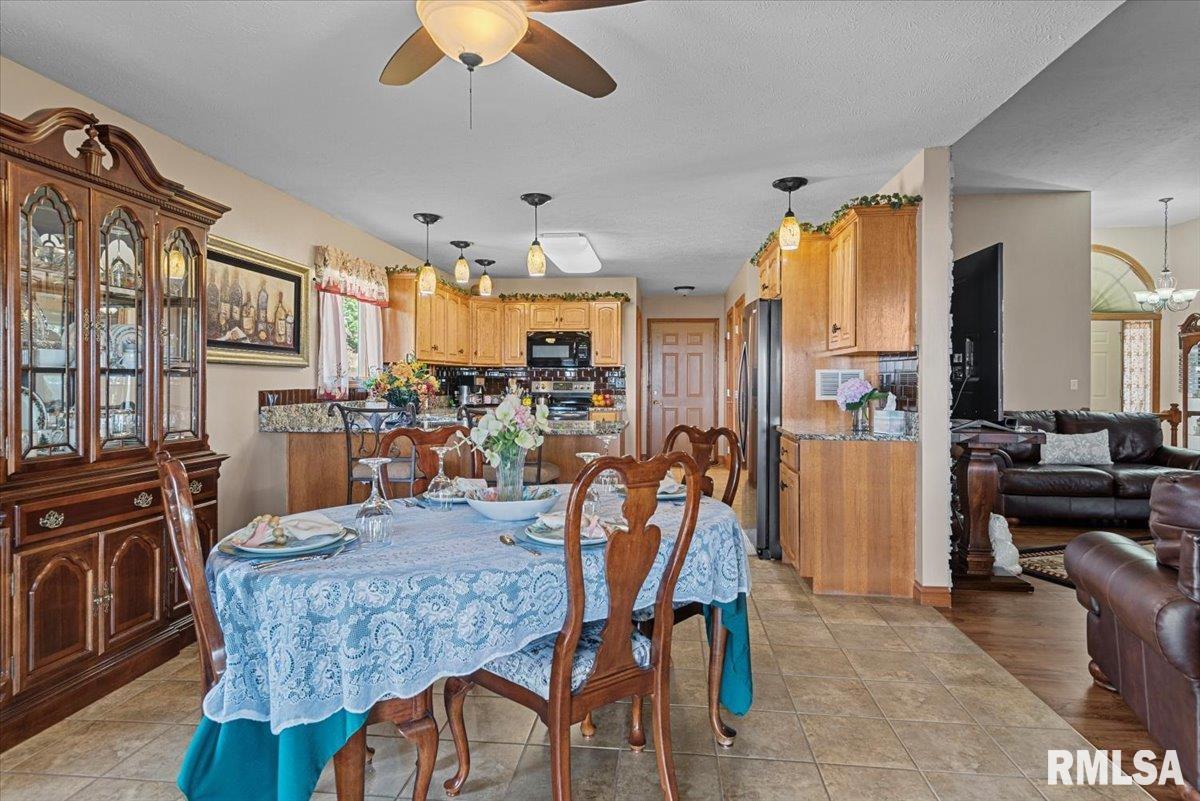 4632 Svenson Drive Springfield, IL 62711 - Photo 9 of 39 Gallery Image 9
