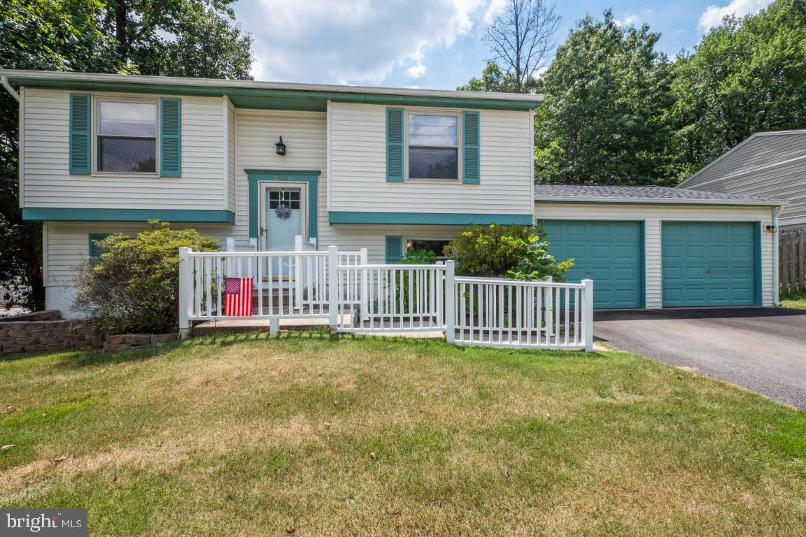 8462 Rippled Creek Court Springfield, VA 22153 - Photo 1 of 36 Gallery Image 1