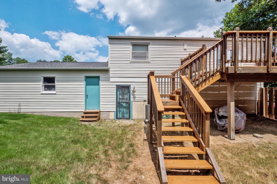 8462 Rippled Creek Court Springfield, VA 22153 - Photo 33 of 36 Gallery Image 33