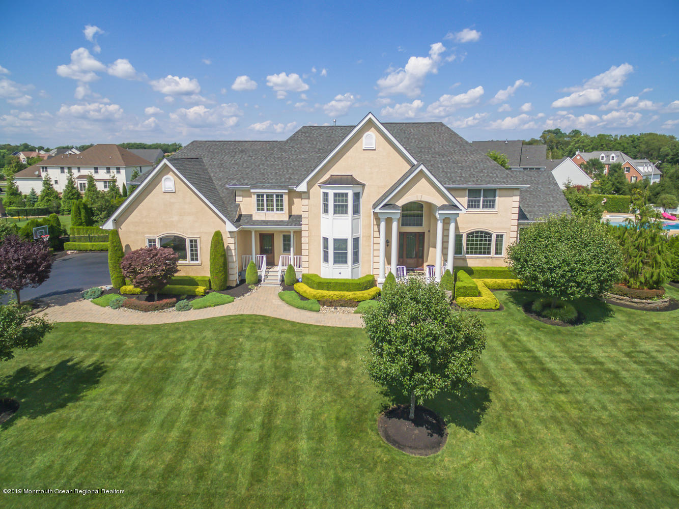 4 Hanging Rock Rd Freehold NJ-large-001-