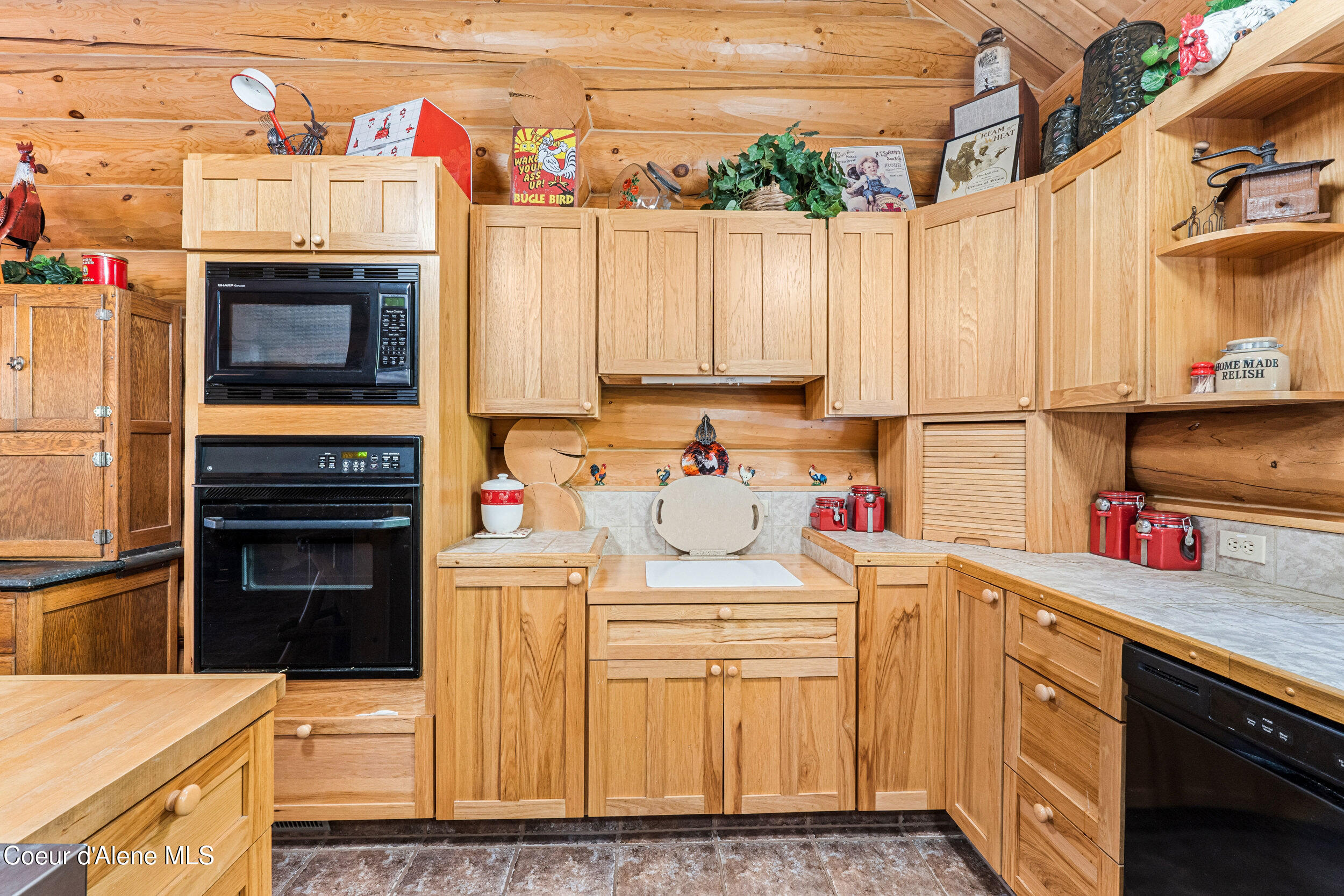 287 Cougar Run Road Priest River, ID 83856 - Photo 19 of 56 Plenty of storage