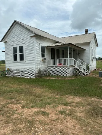 $450,000 | 465 Stalbaum Road, Bellville, TX 77418