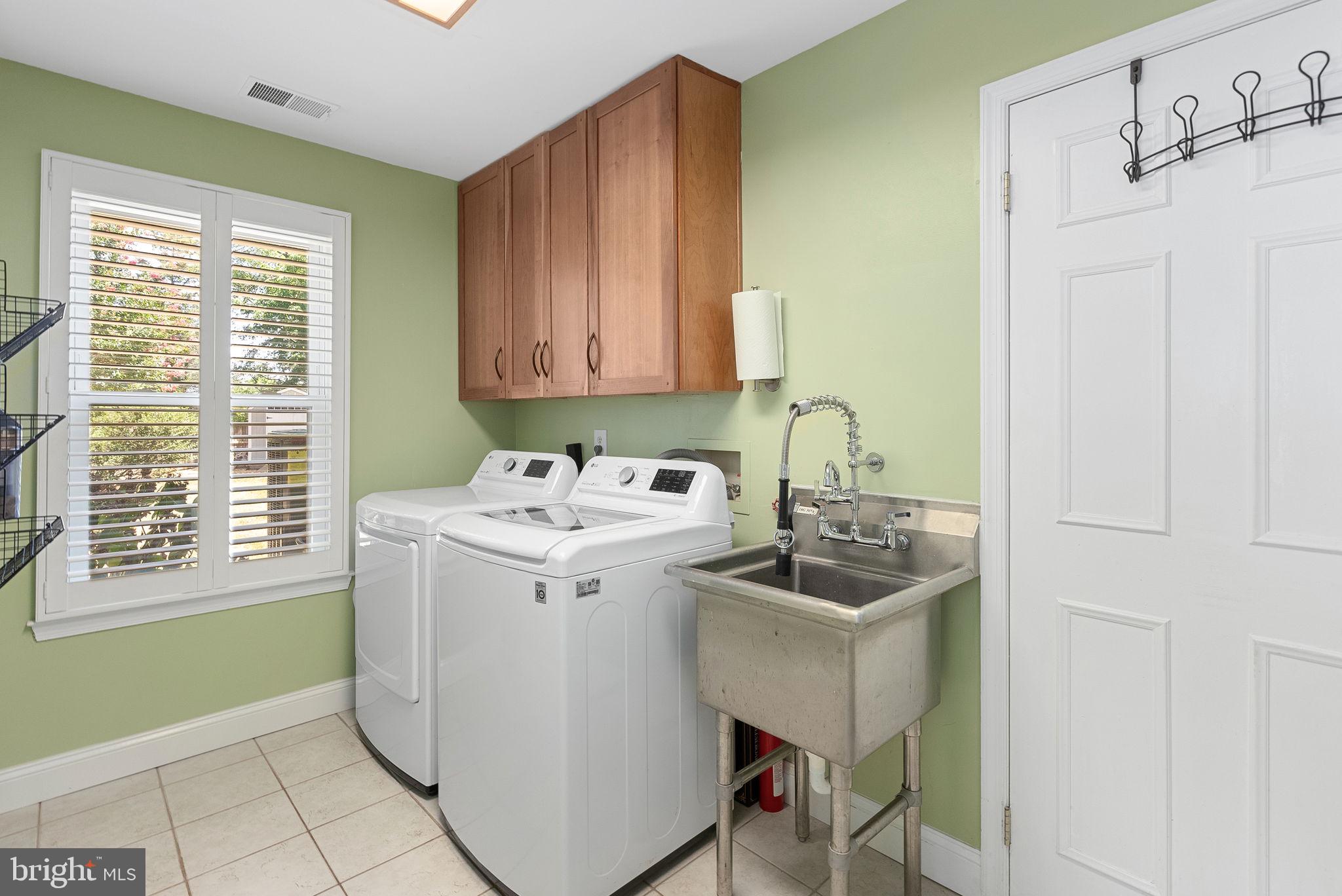 4 Moss Road Sterling, VA 20165 - Photo 32 of 62 Gallery Image 32