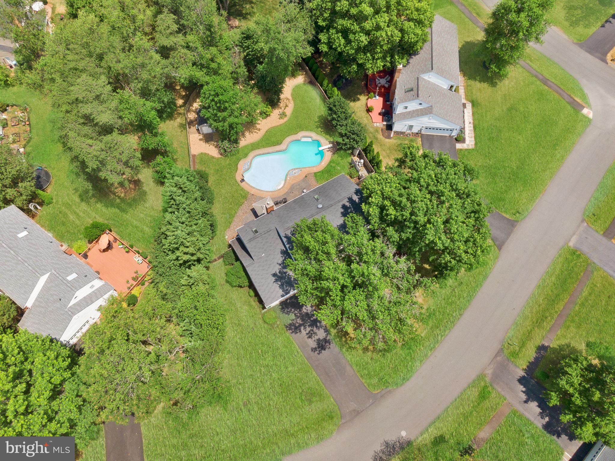 4 Moss Road Sterling, VA 20165 - Photo 58 of 62 Gallery Image 58