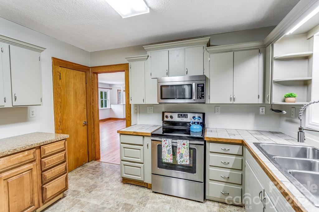 2629 Soco Road Maggie Valley, NC 28751 - Photo 9 of 41