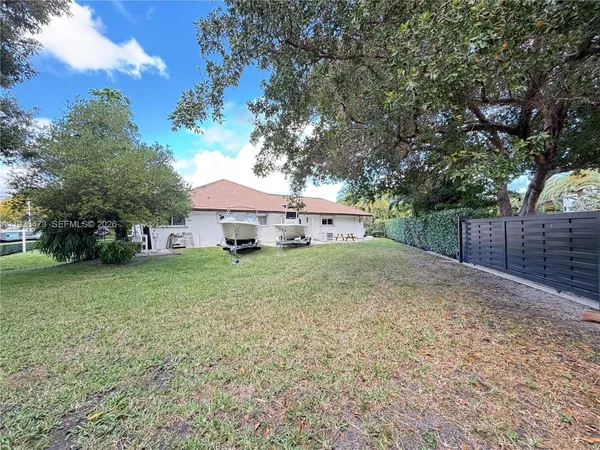 $16,000 | 13015 Biscayne Island Terrace, North Miami, FL 33181