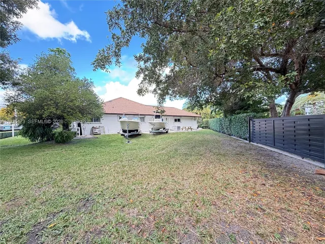 $16,000 | 13015 Biscayne Island Terrace, North Miami, FL 33181