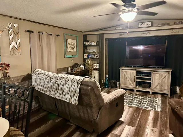 $118,000 | 537 2nd Street North, Greenbush, MN 56726