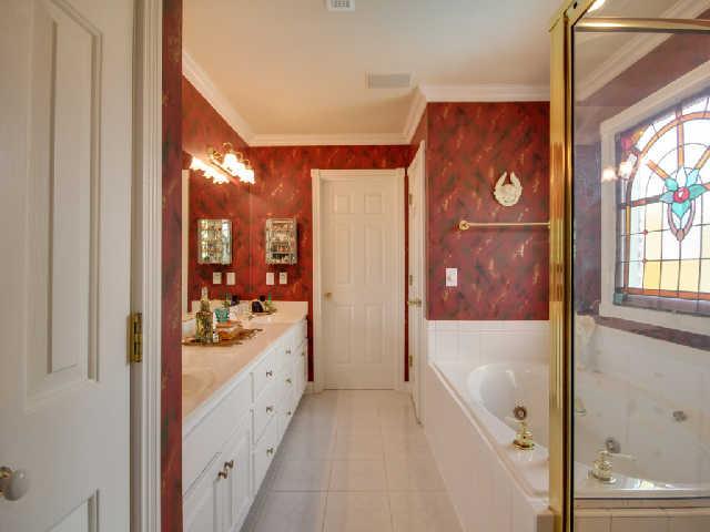 1736 Stop 30 Road Hendersonville, TN 37075 - Photo 11 of 20 Master Bath with whirlpool tub, separate shower, large double vanity, walk in closet and heated floor!