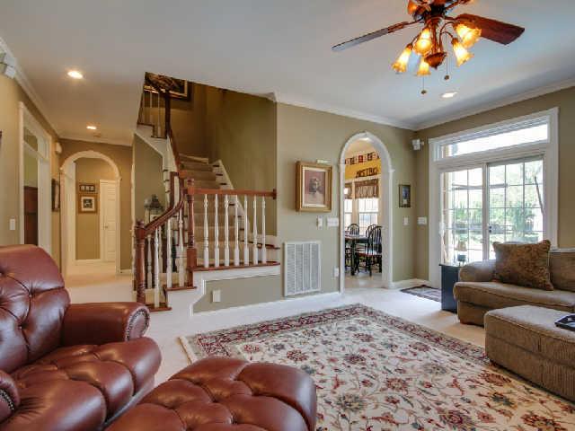 1736 Stop 30 Road Hendersonville, TN 37075 - Photo 5 of 20 Great room with access to breakfast area, den and foyer.