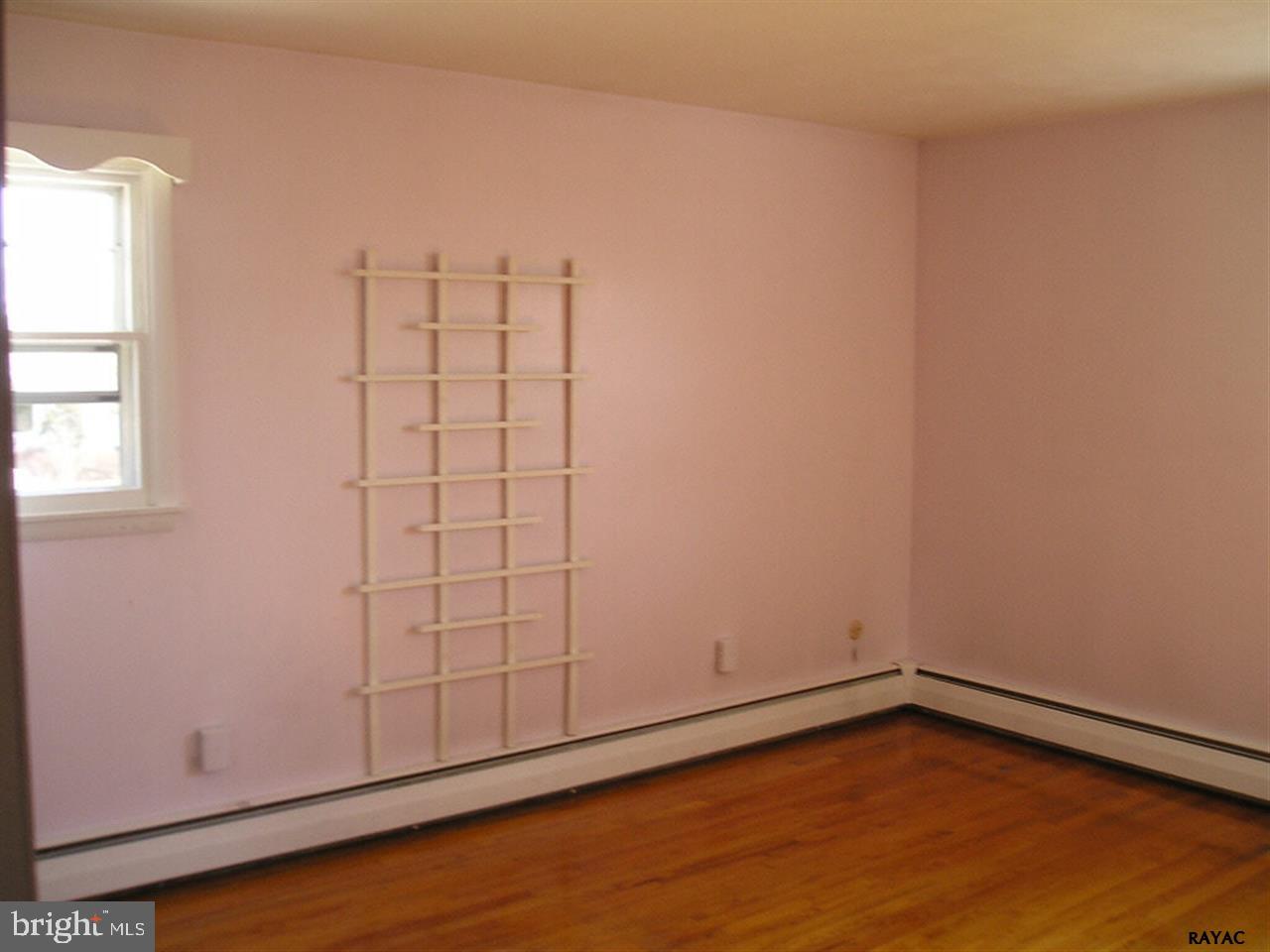 122 Rodes Avenue Gettysburg, PA 17325 - Photo 13 of 18 Gallery Image 13