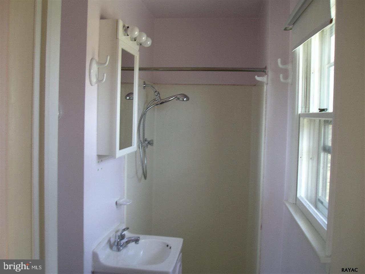 122 Rodes Avenue Gettysburg, PA 17325 - Photo 14 of 18 Gallery Image 14