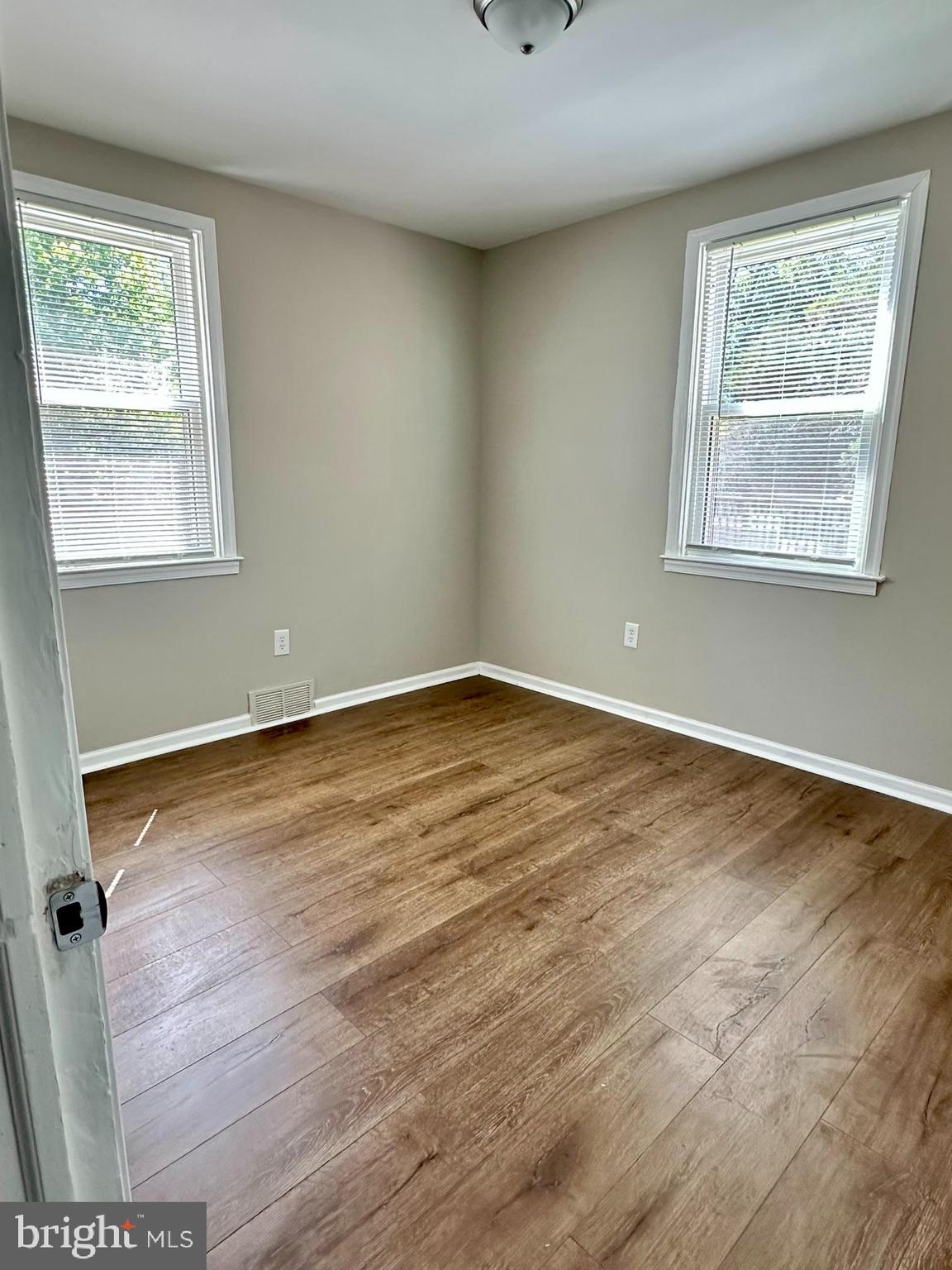 5215 Muth Avenue Baltimore, MD 21207 - Photo 19 of 37