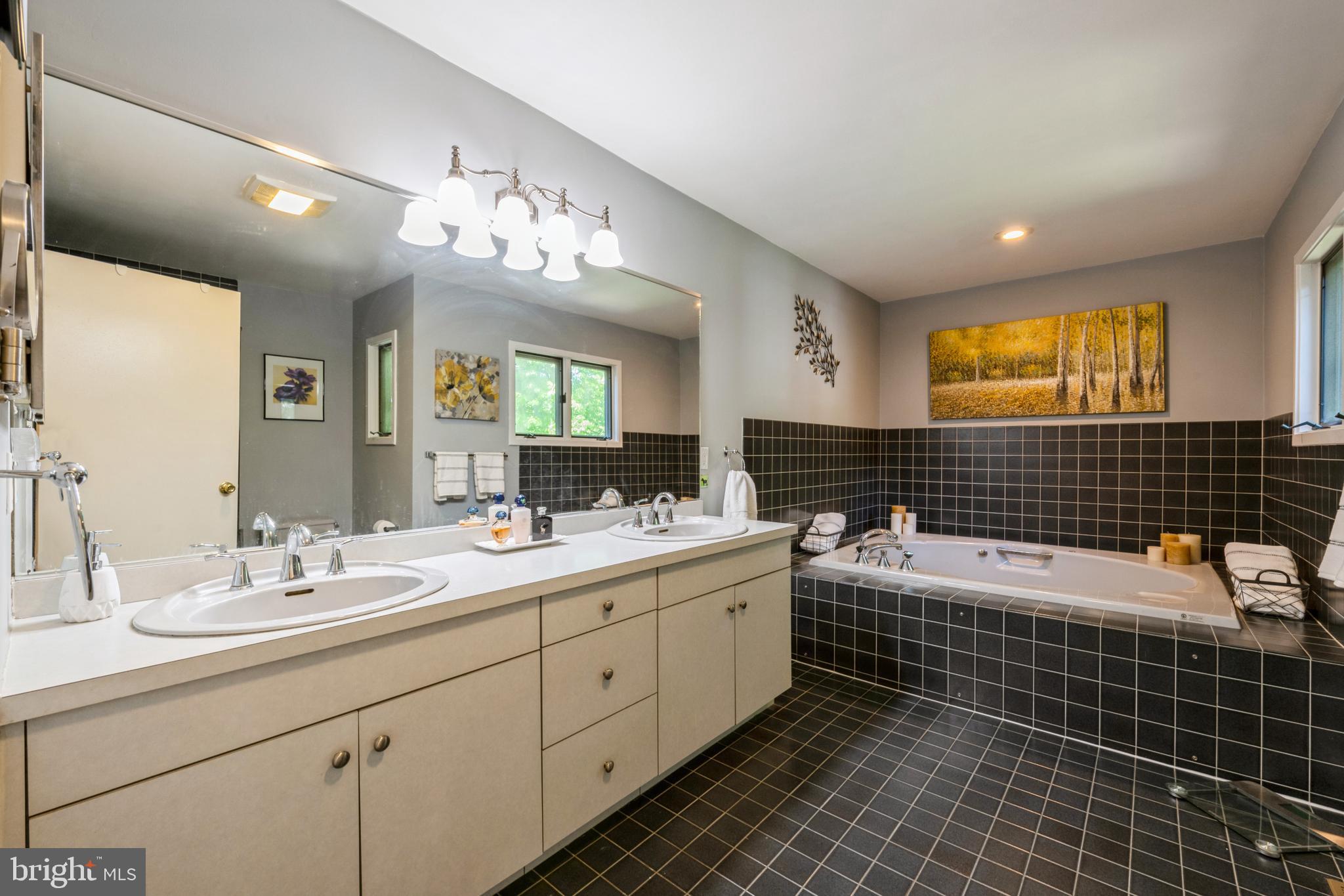 10 Indian Run Road Princeton Junction, NJ 08550 - Photo 25 of 38 Gallery Image 25