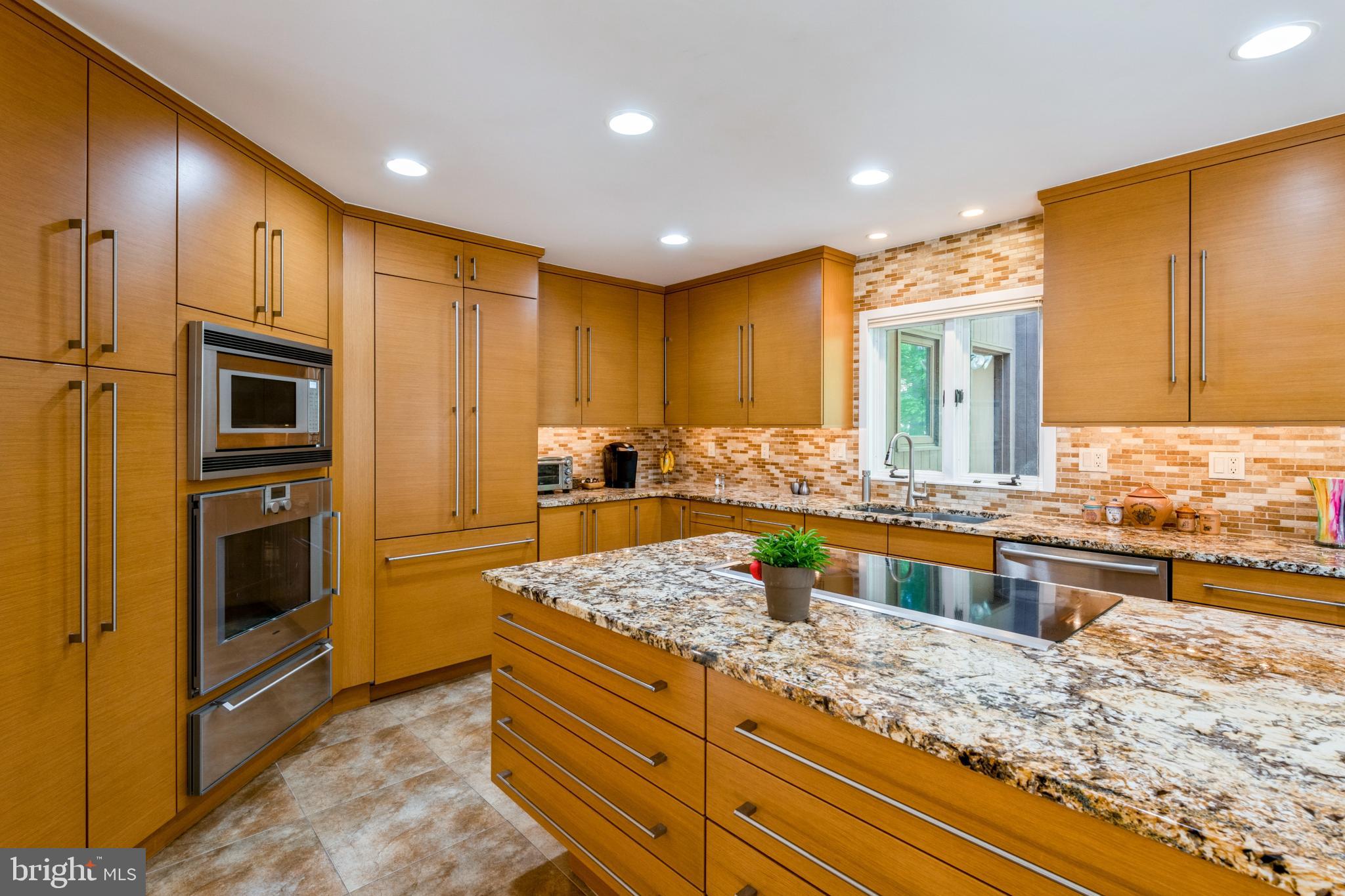 10 Indian Run Road Princeton Junction, NJ 08550 - Photo 4 of 38 Stainless steel appliances.