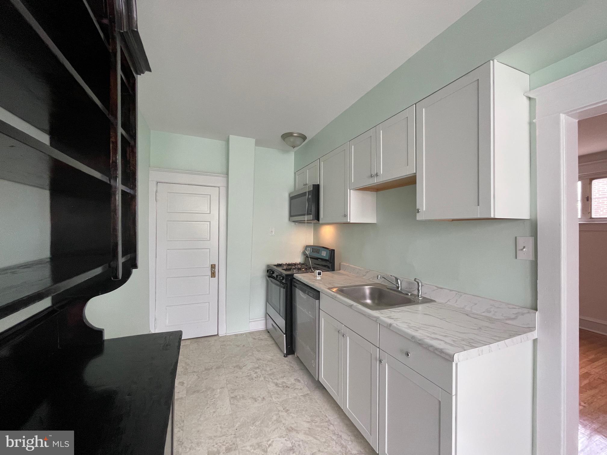 149 Long Lane Upper Darby, PA 19082 - Photo 15 of 29