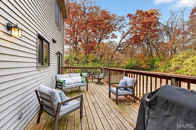 $400,000 | 6589 Oak Hill Manor, Glen Carbon, IL 62034