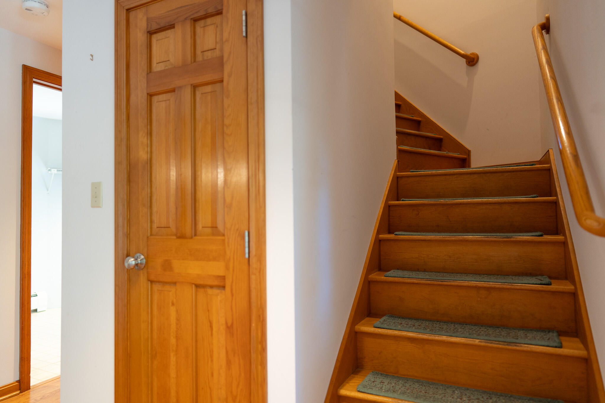 20 Kittiwake Lane Eastham, MA 02642 - Photo 10 of 75 a view of entryway