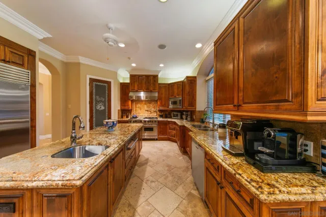 $3,200,000 | 13570 Summit Circle, Poway, CA 92064