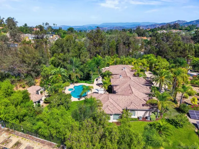 $3,200,000 | 13570 Summit Circle, Poway, CA 92064