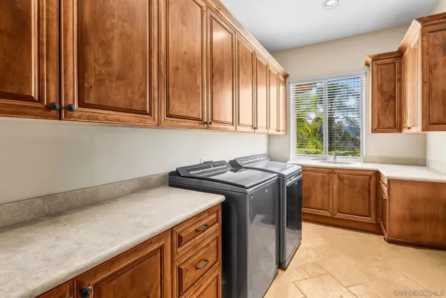 $3,200,000 | 13570 Summit Circle, Poway, CA 92064