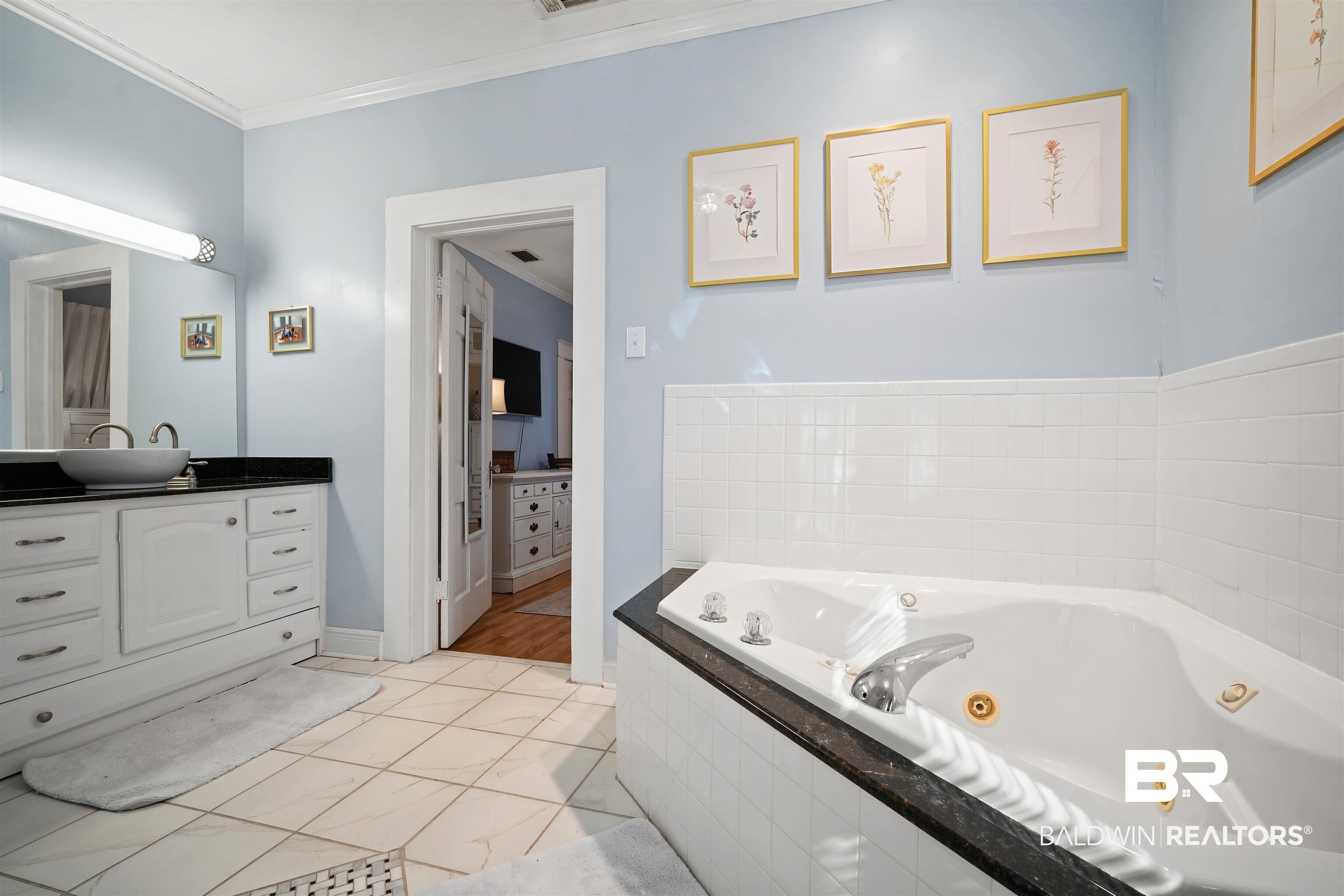 168 Mohawk Street Mobile, AL 36606 - Photo 19 of 31 Full bath with vanity, crown molding, and a whirlpool tub