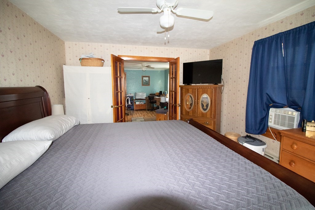 9 Spring Street Webster, MA 01570 - Photo 12 of 29