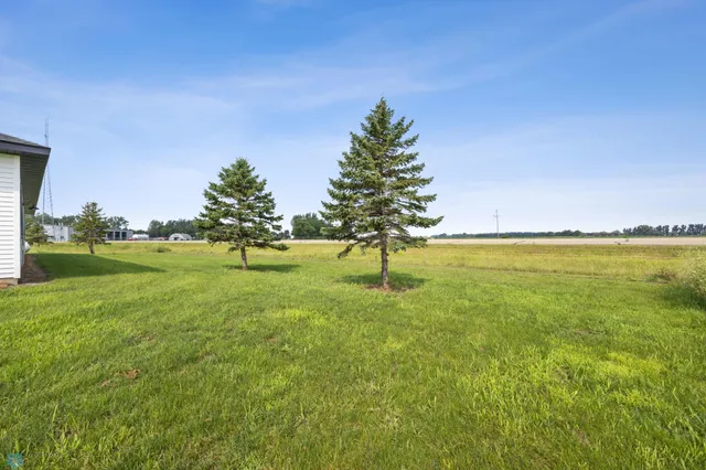 $415,000 | 106 Pine Drive, Hankinson, ND 58041