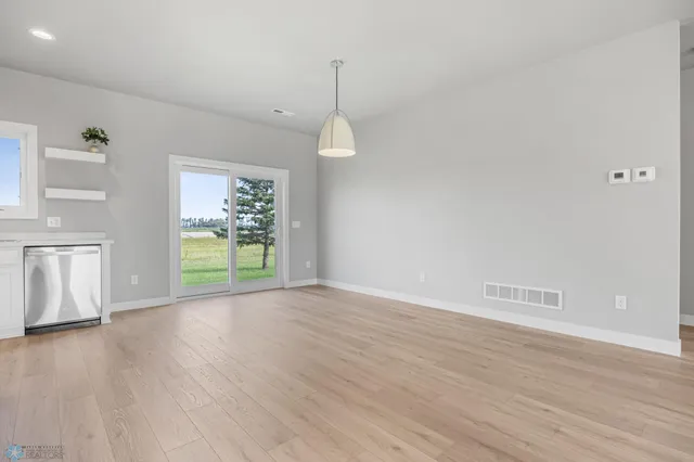 $415,000 | 106 Pine Drive, Hankinson, ND 58041