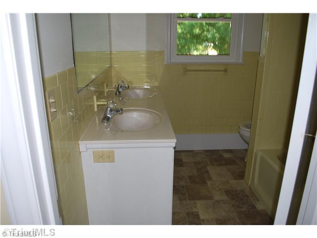 155 Madison Road Mocksville, NC 27028 - Photo 6 of 10 Bath. Double sinks in the hall bath