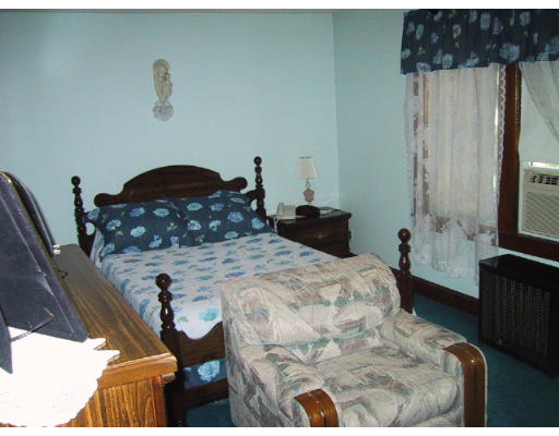 78 Rimmon Avenue Chicopee, MA 01013 - Photo 5 of 7