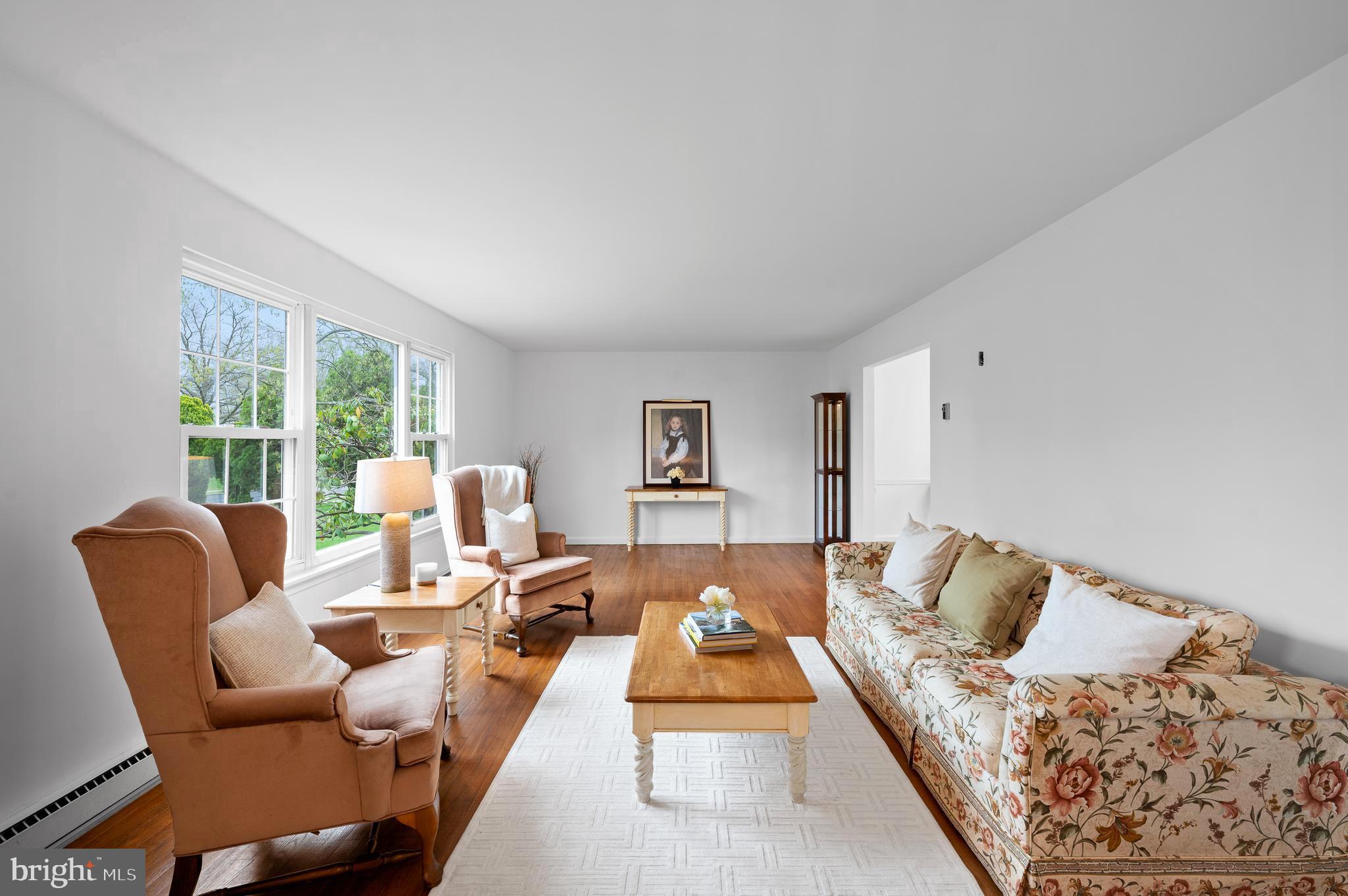 3207 Nottingham Road Norristown, PA 19403 - Photo 8 of 42 Enormous Living Room with large windows