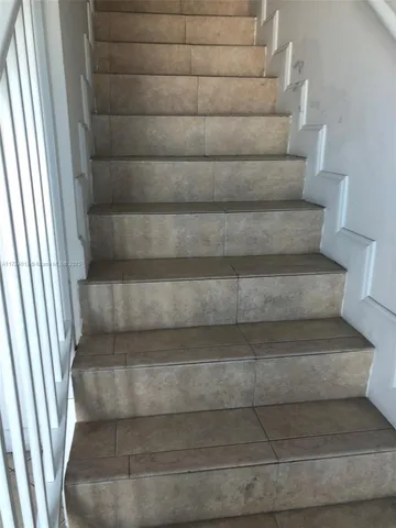 a close up view of a washer and dryer