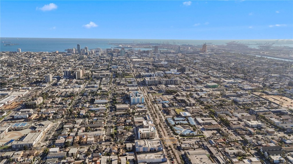 1598 Long Beach, Unit 214 Long Beach, CA 90813 - Photo 29 of 30 an aerial view of multiple house