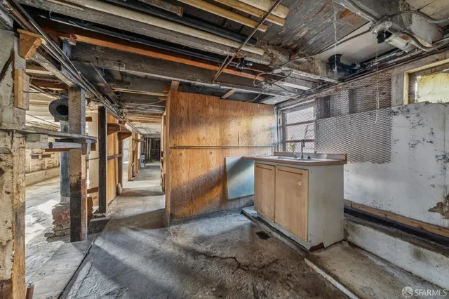 a view of a storage & utility room