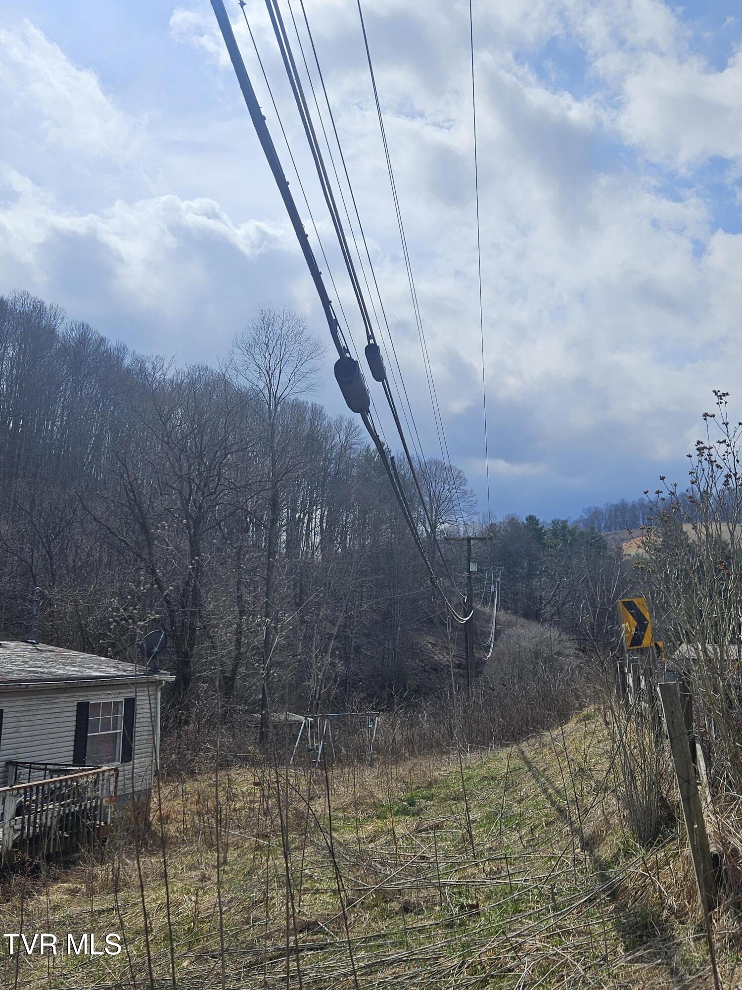 792 Adria Road North Tazewell, VA 24630 - Photo 4 of 14 20260304_131014