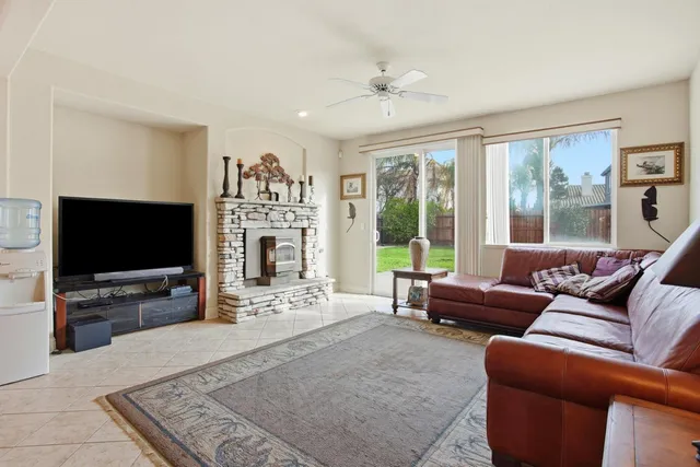 $949,900 | 9808 Castelli Way, Elk Grove, CA 95757