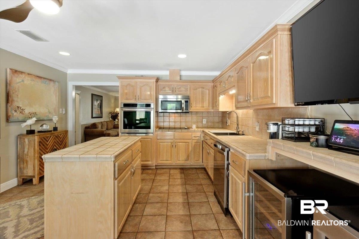 9830 Pineview Avenue Theodore, AL 36582 - Photo 16 of 54 Kitchen