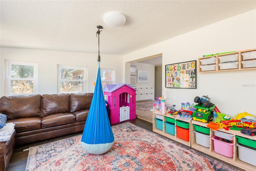 1101 Durant Road Brandon, FL 33511 - Photo 18 of 39